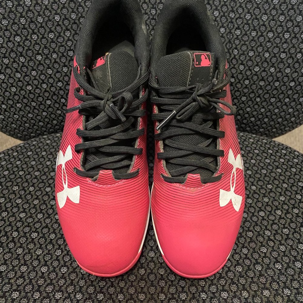 UnderArmour Girls Cleated Shoes, Size 4.5